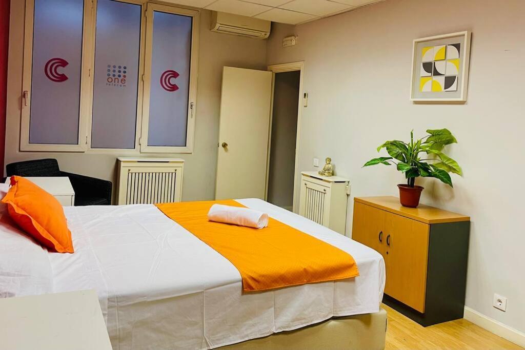 Apartments Plaza Callao Madrid Ngoại thất bức ảnh